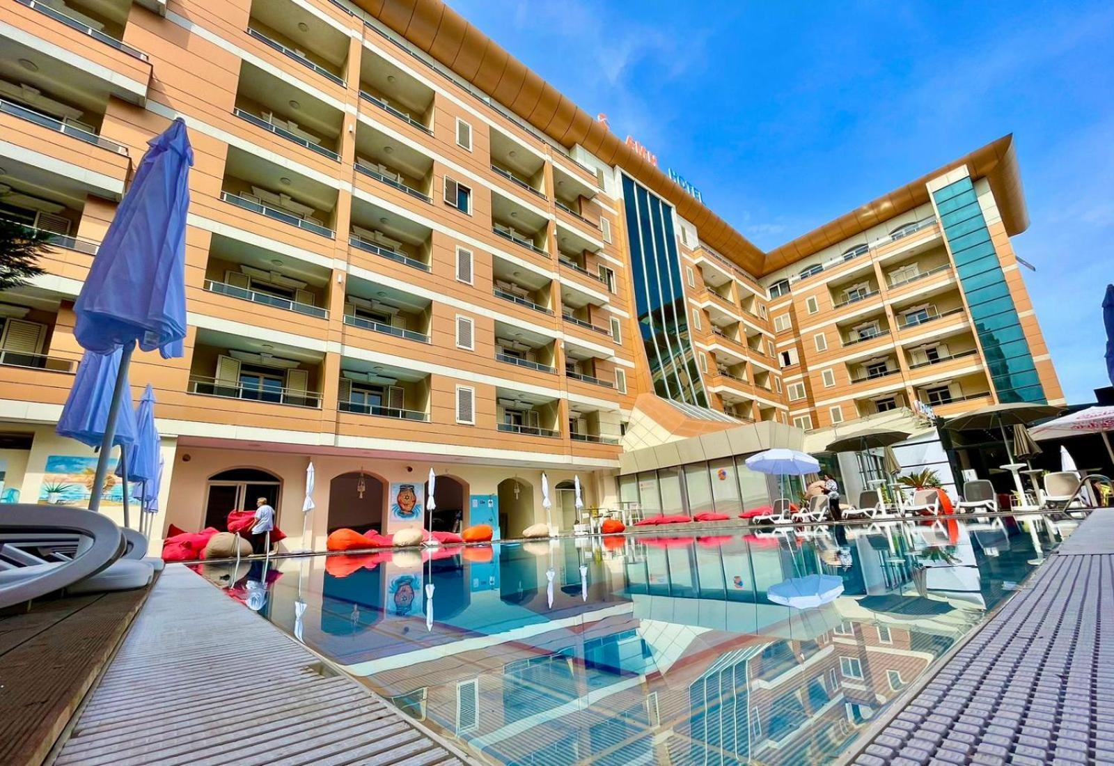 Amh Hotel Durres Exterior photo