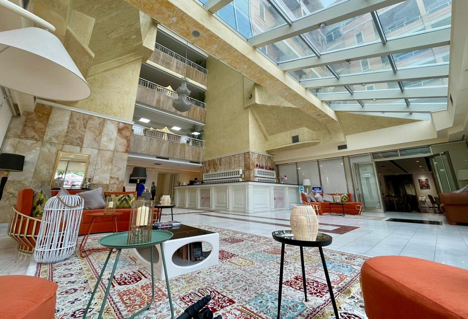 Amh Hotel Durres Exterior photo